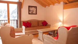 chalet fegguese living room